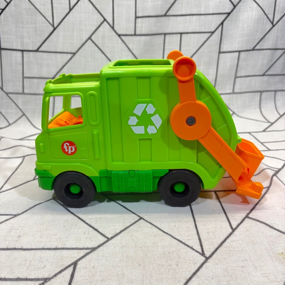 Fisher-Price Little People Recycling Truck Toy Green Orange Plastic Vehicle